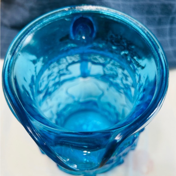 Vintage Anchor Hocking Rainflower Laser Blue pitcher & 8 glasses. 1970’s - Picture 7 of 8